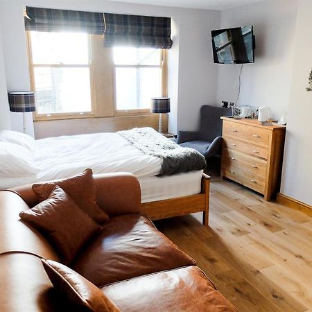 הולמפירת' Rooms At The Nook מראה חיצוני תמונה